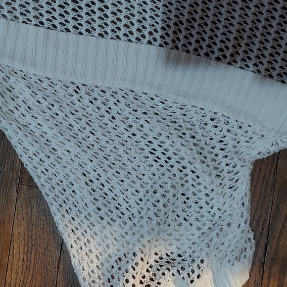 3 tops - Picture 11 of 12